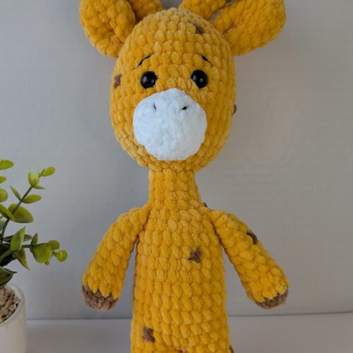 Girafa crosetata Gifi - jucarie crosetata handmade, Crosetiq