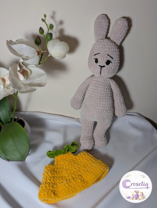 Iepuras crosetat Nely - jucarie crosetata handmade, Crosetiq