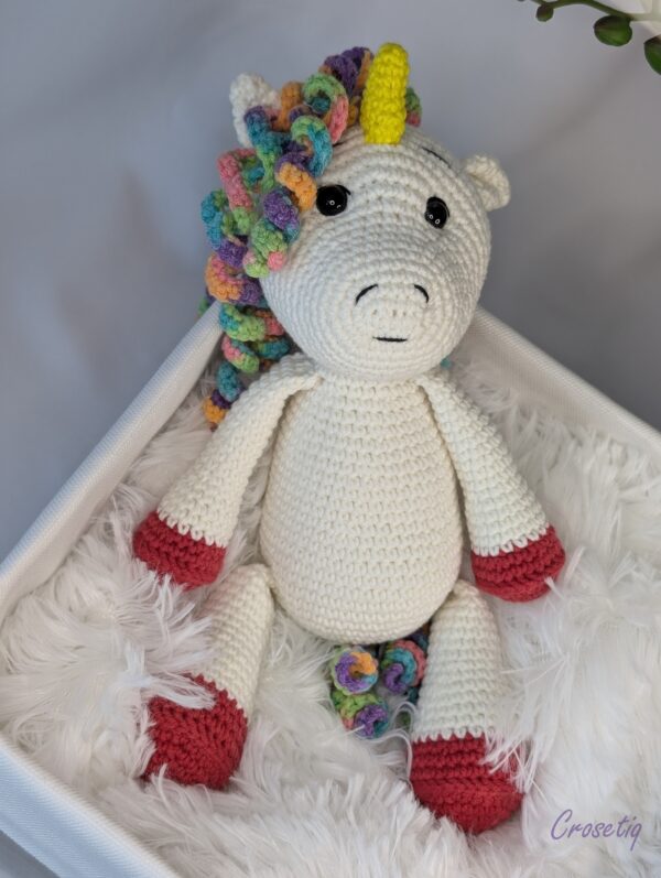 Unicorn crosetat Luna - jucarie crosetata handmade, Crosetiq