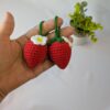 Breloc Capsuna - breloc crosetat handmade, Crosetiq