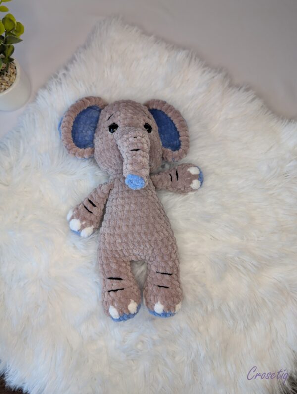 Elefant crosetat Ene - jucarie crosetata handmade, Crosetiq