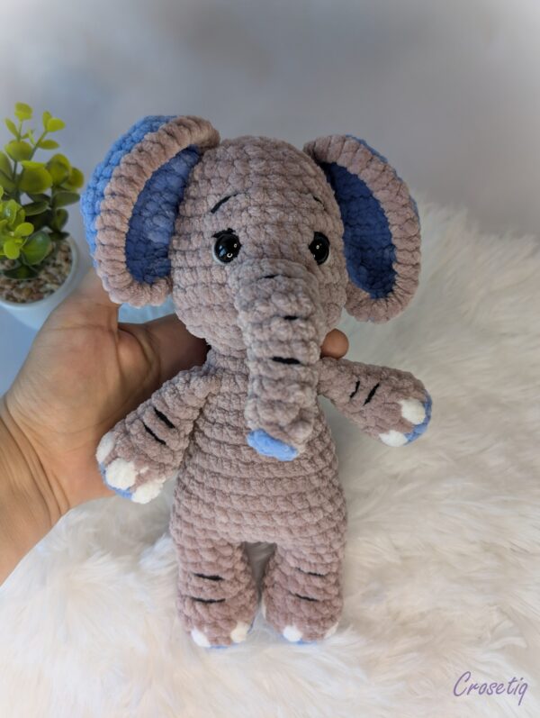 Elefant crosetat Ene - jucarie crosetata handmade, Crosetiq