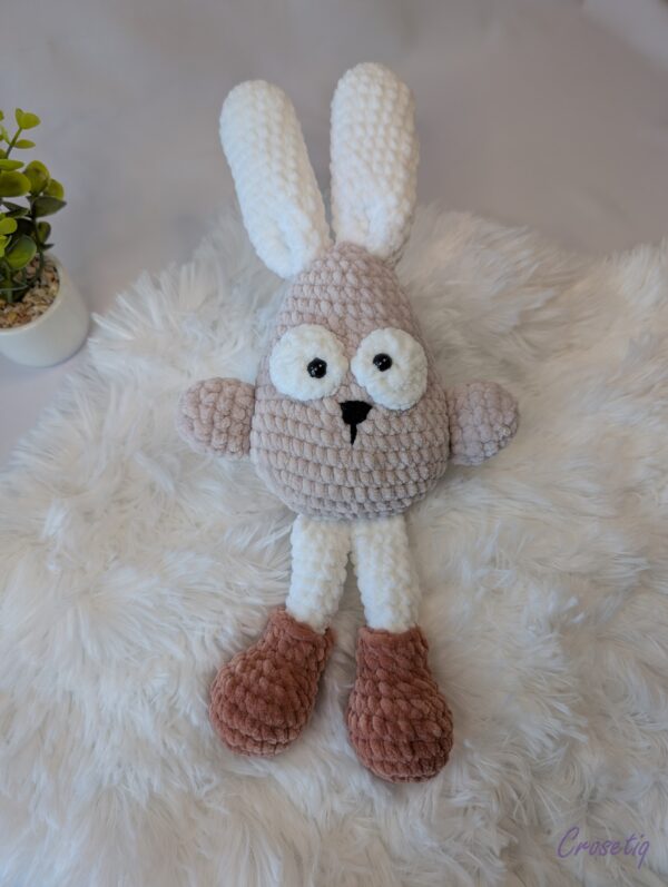 Iepuraș bebe crosetat - jucarie crosetata handmade, Crosetiq