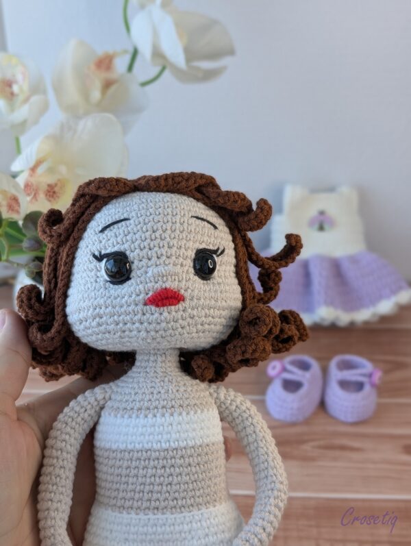 Papușă croșetată Amelia - jucarie crosetata handmade, Crosetiq