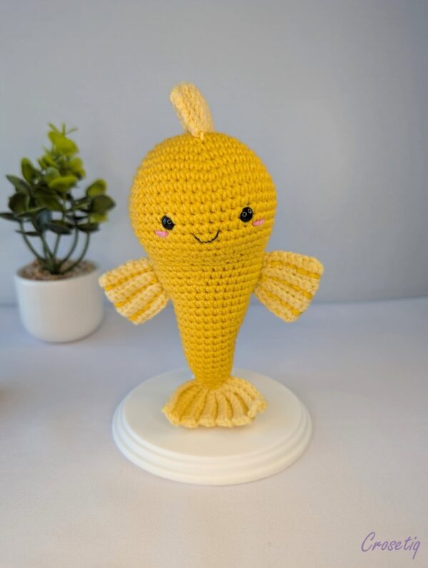 Luigi - peștișor auriu croșetat - jucarie crosetata handmade, Crosetiq