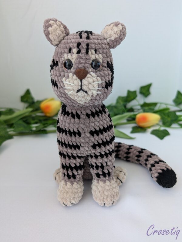 Pisicuță croșetată Dumitra - jucarie crosetata handmade, Crosetiq