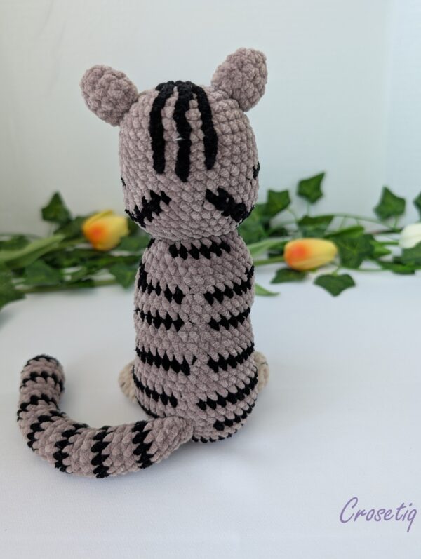 Pisicuță croșetată Dumitra - jucarie crosetata handmade, Crosetiq