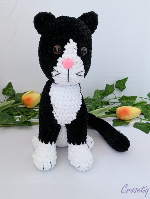 Pisicuță croșetată Dumitra - jucarie crosetata handmade, Crosetiq