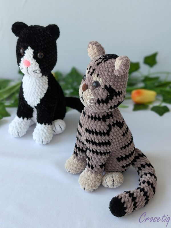 Pisicuță croșetată Dumitra - jucarie crosetata handmade, Crosetiq