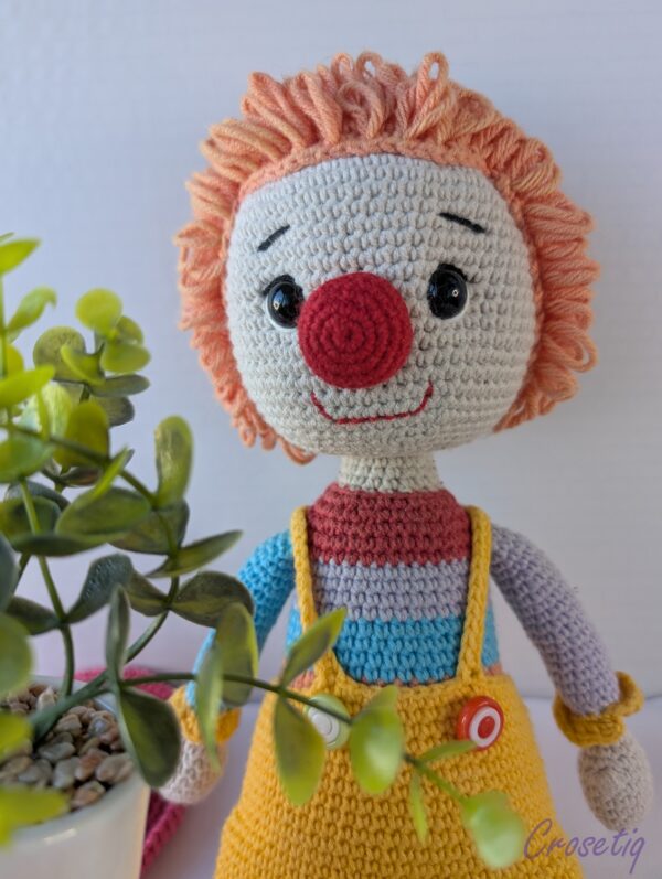 Păpușă croșetată Clovni Păpușă croșetată Clovni - jucarie crosetata handmade, Crosetiq