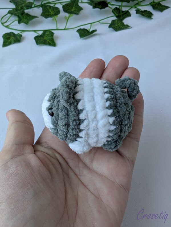 Jucarie mini hamster pluș - breloc crosetat handmade, Crosetiq