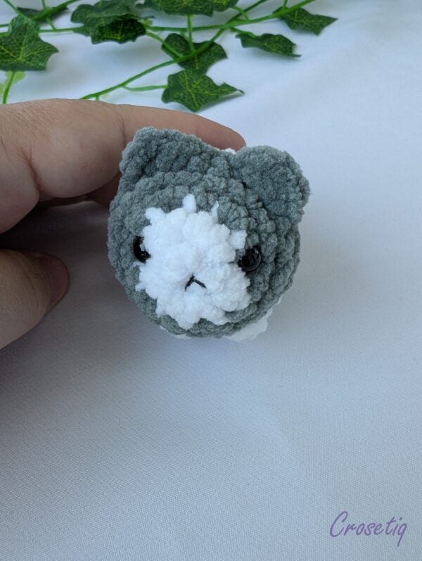 Jucarie mini hamster pluș - breloc crosetat handmade, Crosetiq
