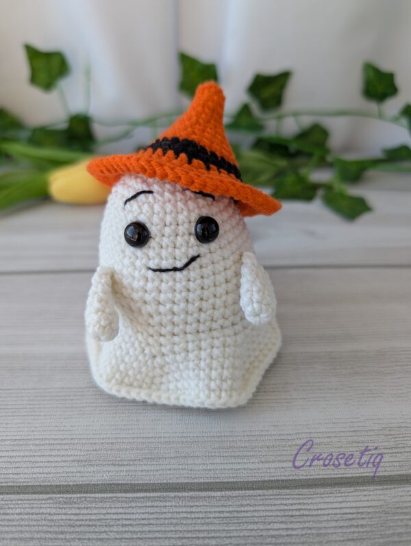 Fantomă croșetată - produs handmade Crosetiq